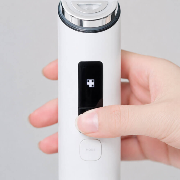 Микротоковый аппарат Medicube AGE-R Booster Pro X2 белый